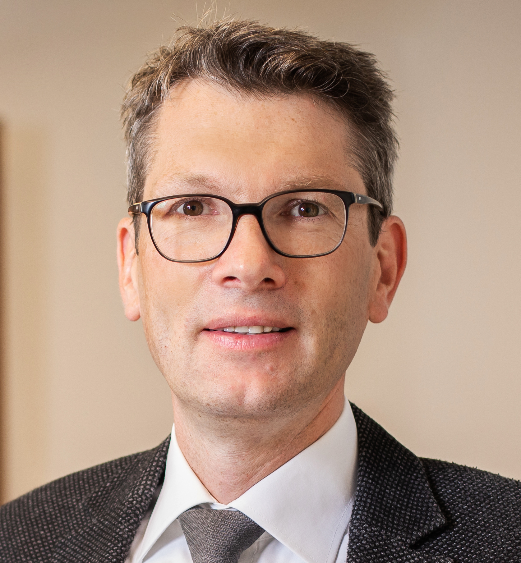 RA Mario Viehweger